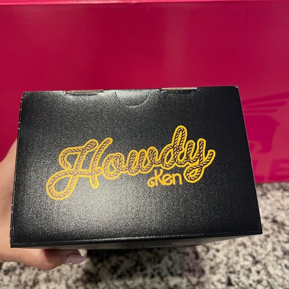 NIB Stanley X Barbie collaborations 40oz Howdy Ken SOLD OUT ONLINE - Picture 3 of 4